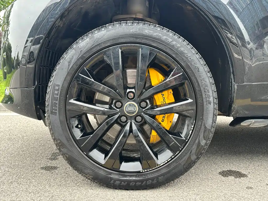 Land Rover Discovery 2021 360PS R-Dynamic SE