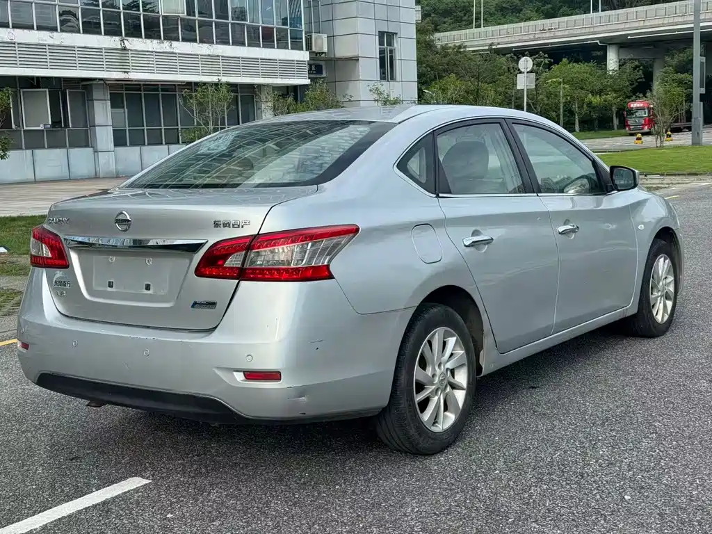 Nissan Sylphy — миниатюра 8