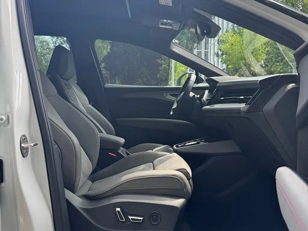 Audi Q5 e-tron — миниатюра 14