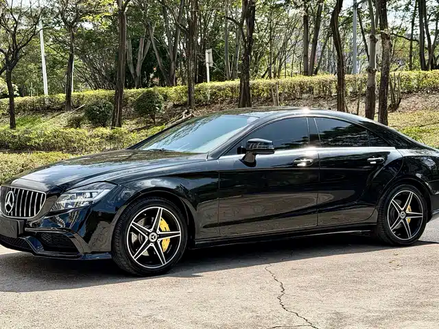 Mercedes-Benz CLS