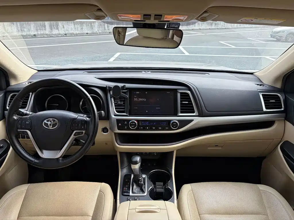 Toyota Highlander — миниатюра 24