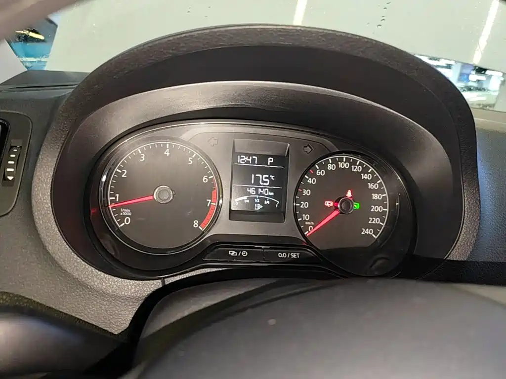 Volkswagen Polo — миниатюра 12
