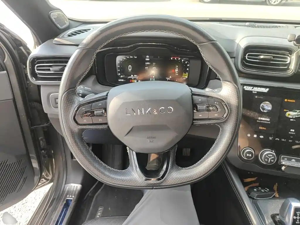 Lynk & Co 03 — миниатюра 11
