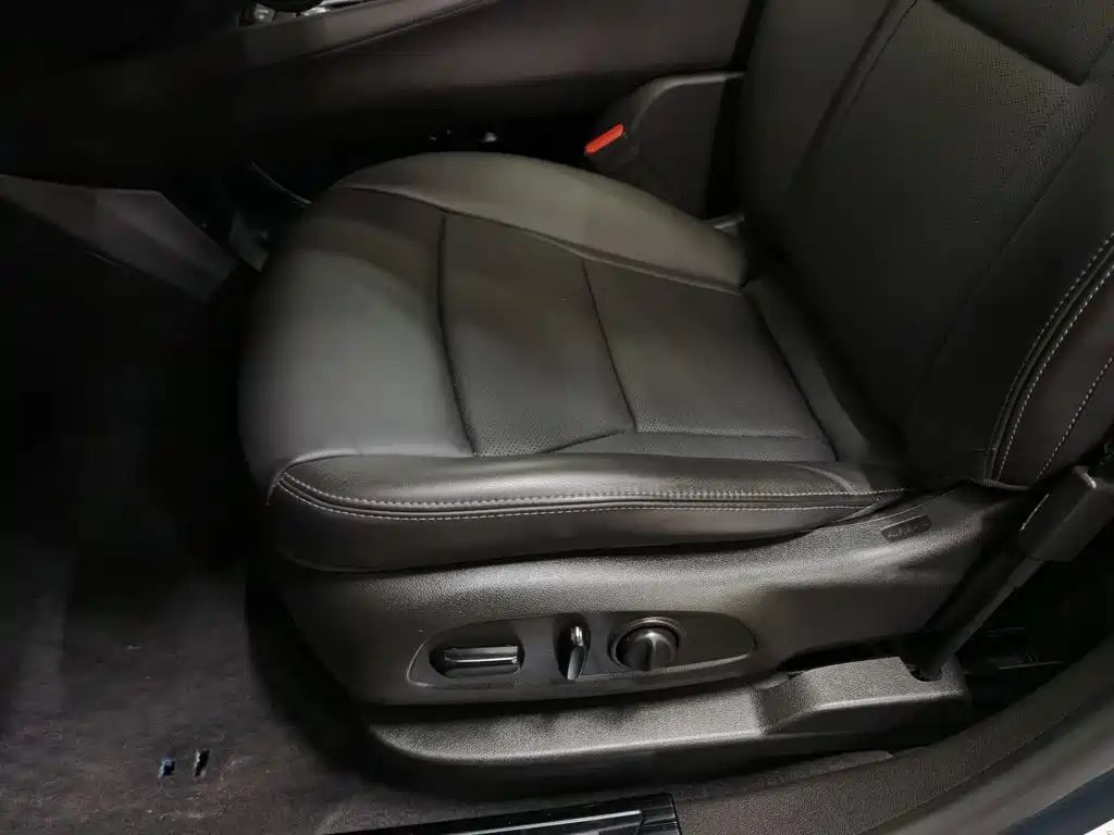 Buick Enclave — миниатюра 20