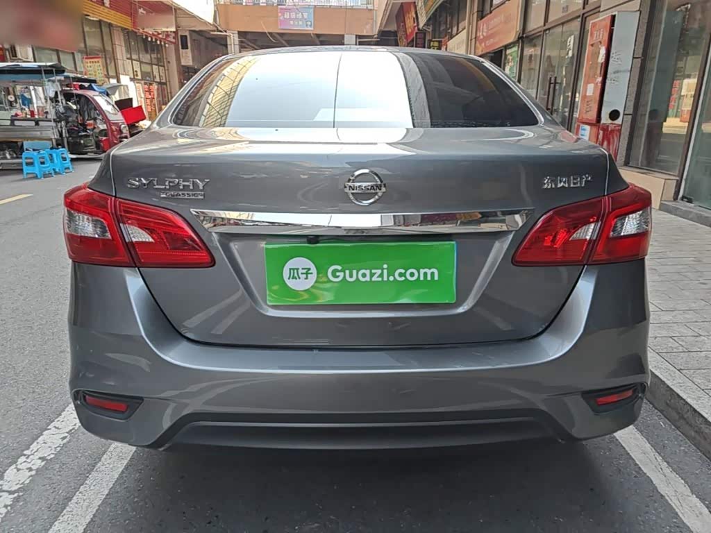 Nissan Sylphy 1.6 л 2024 г. Серебристо-серый, пробег 30800 км