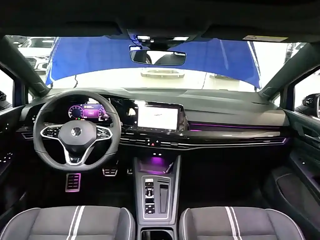 Volkswagen Golf — миниатюра 10