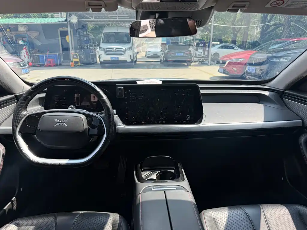 XPeng P7 — миниатюра 8