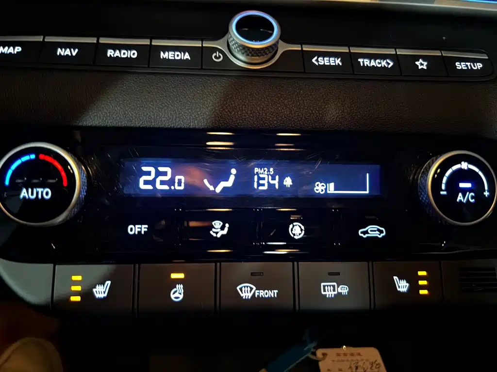 Hyundai Elantra 2023 — фото 21