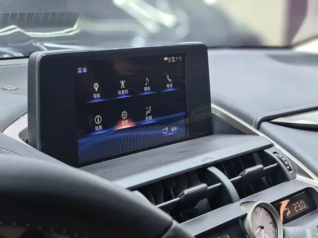 Lexus NX — миниатюра 21