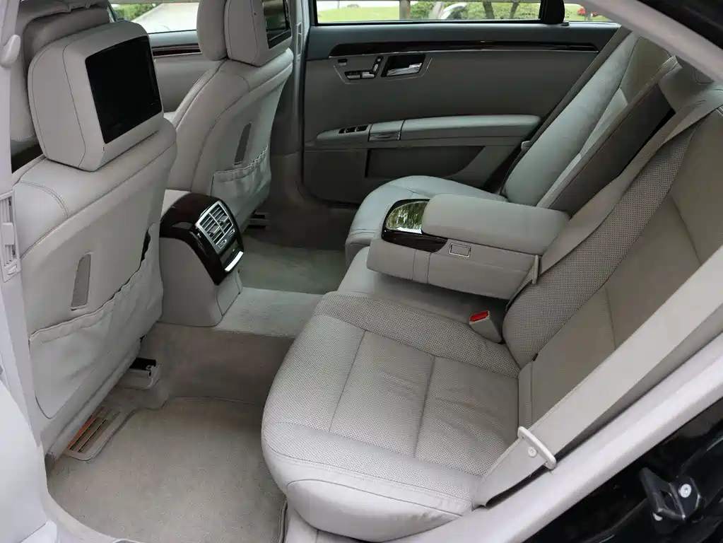 Mercedes-Benz S-Class — миниатюра 7