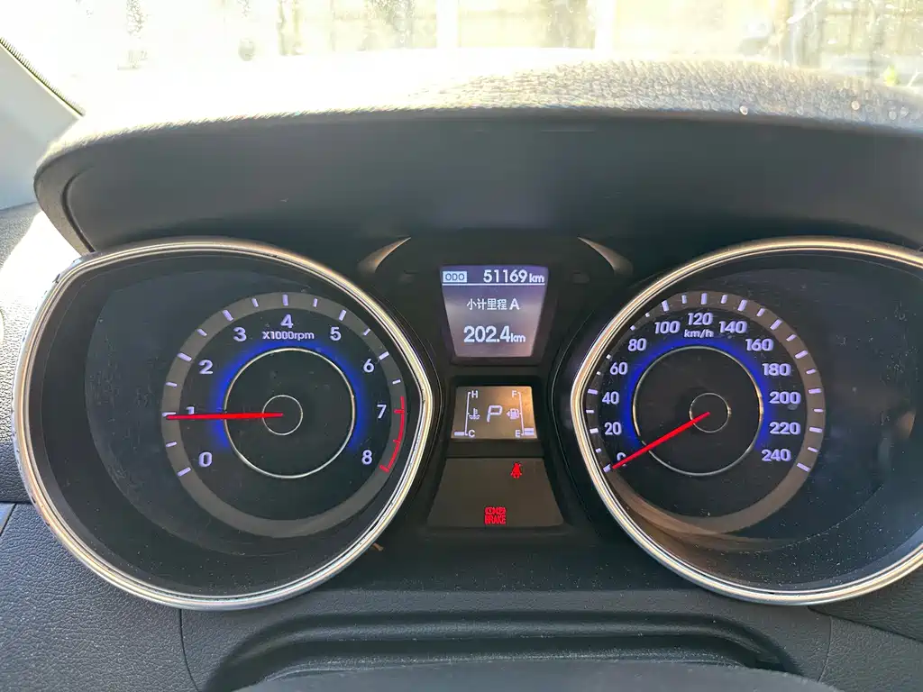 Hyundai Elantra Langdong — миниатюра 19