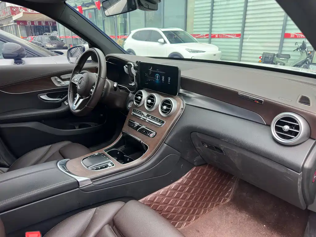 Mercedes-Benz GLC — миниатюра 9