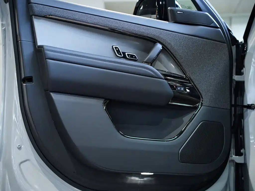 Land Rover Sport — миниатюра 14