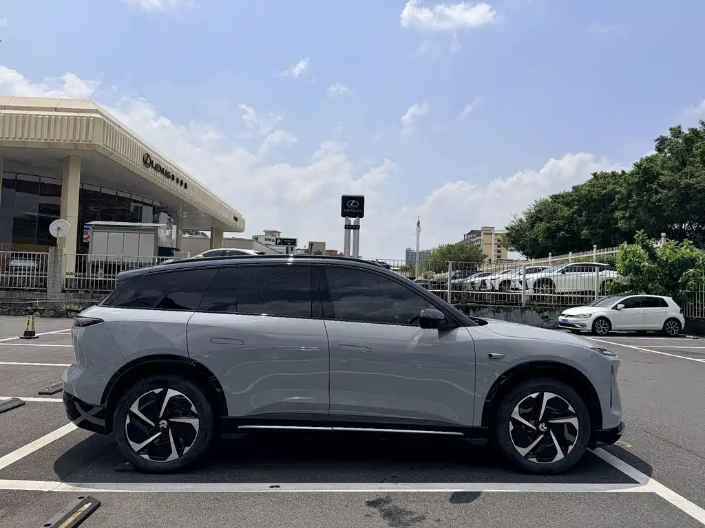 NIO ES6 — миниатюра 17