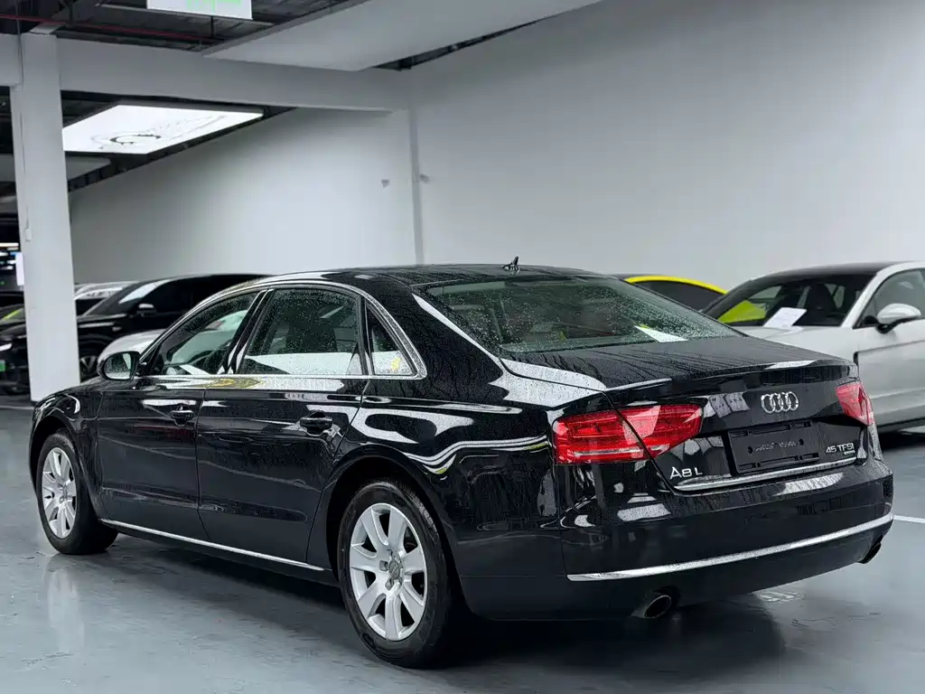 Audi A8 — миниатюра 9
