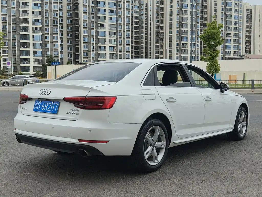 Audi A4L — миниатюра 12