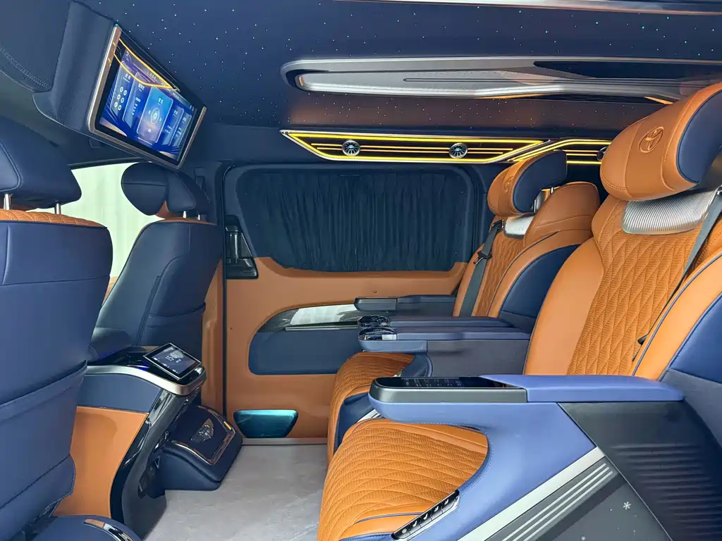 Toyota Hiace — миниатюра 7