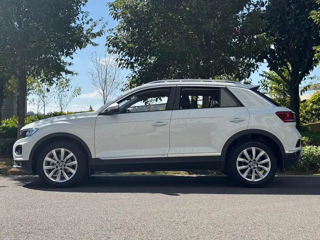 Volkswagen T-Roc 2022 — фото 6