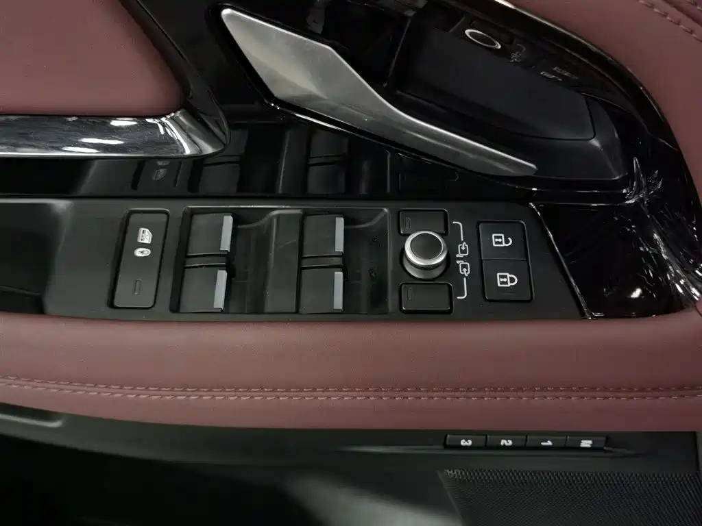 Land Rover Range Rover Evoque 2024 L SE