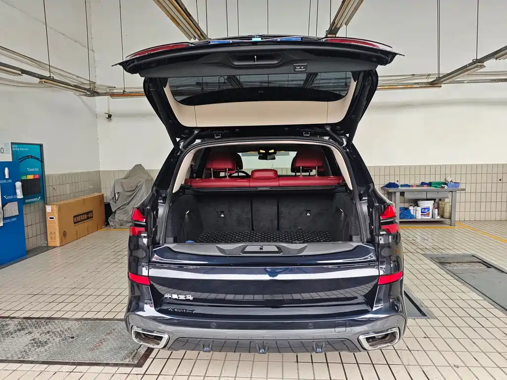 BMW X5 2023 xDrive 30Li Premium M Sport
