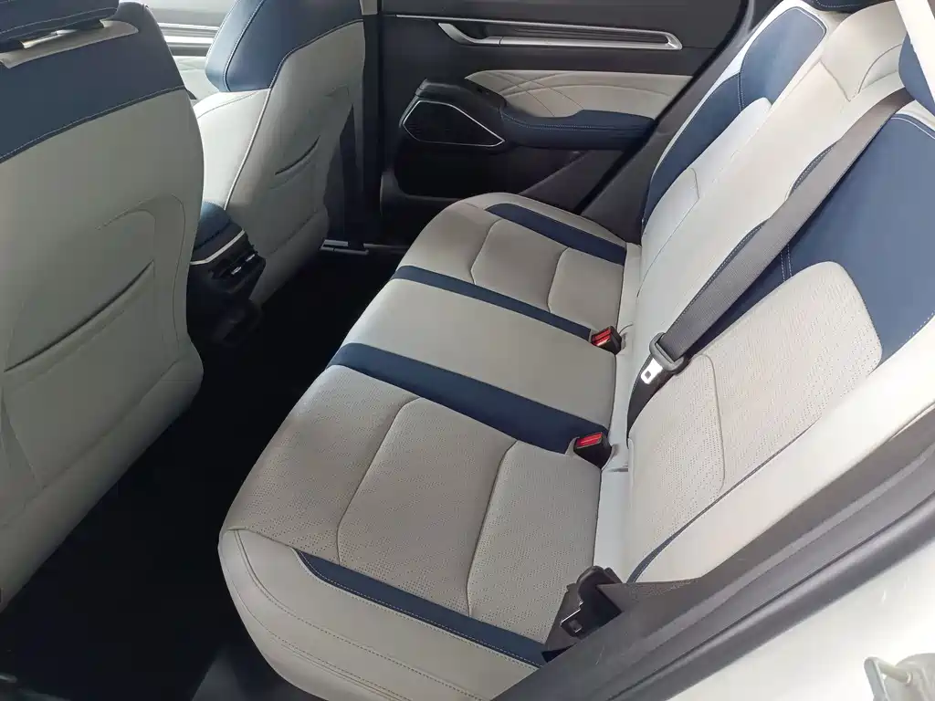 Geely Emgrand — миниатюра 5