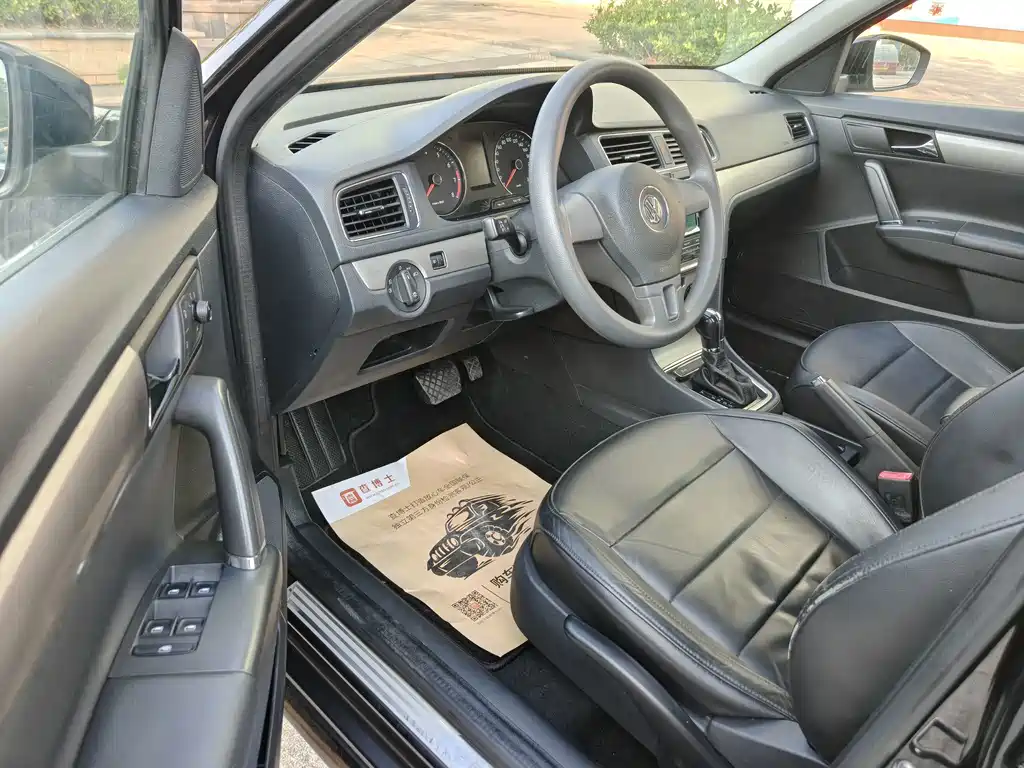 Volkswagen Lavida — миниатюра 9