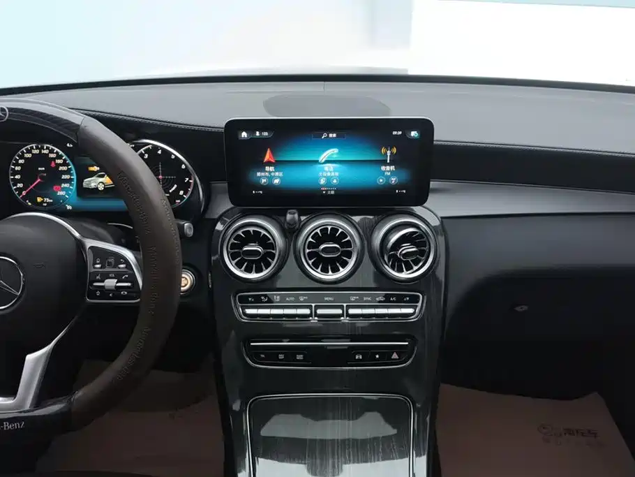 Mercedes-Benz GLC — миниатюра 13