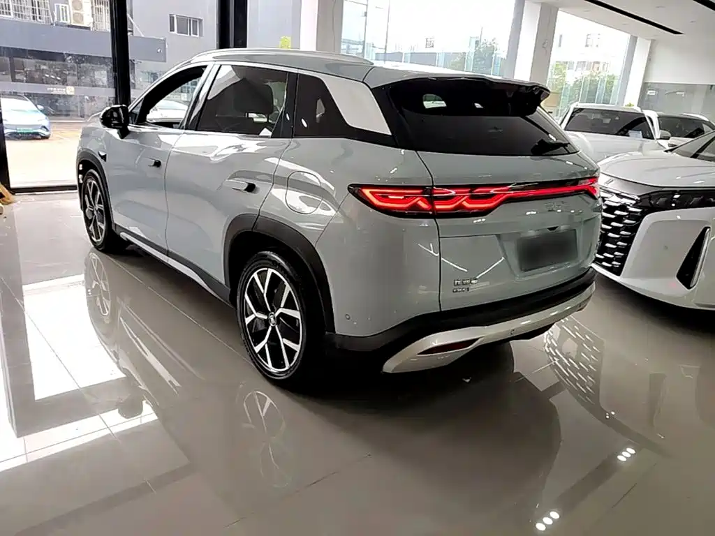 BYD L DM-i — миниатюра 5