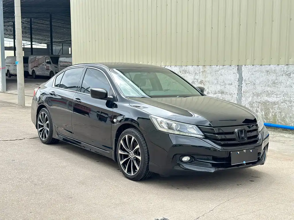 Honda Accord — миниатюра 8
