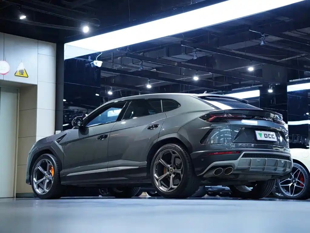 Lamborghini Urus — миниатюра 11