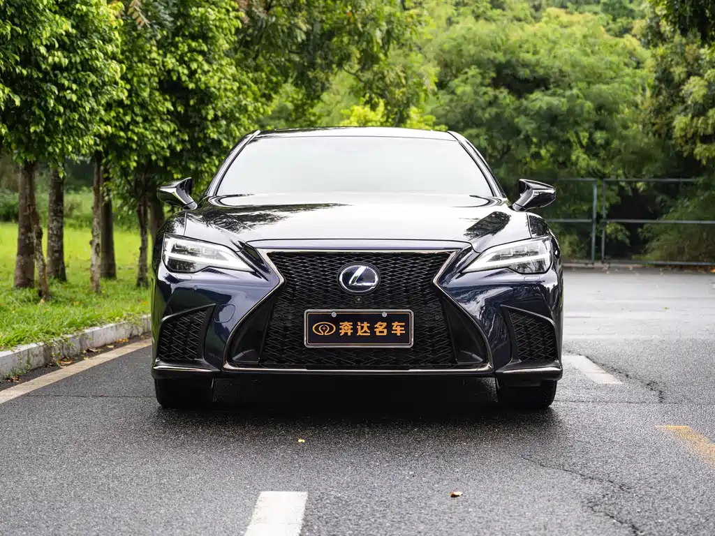 Lexus LS — миниатюра 2