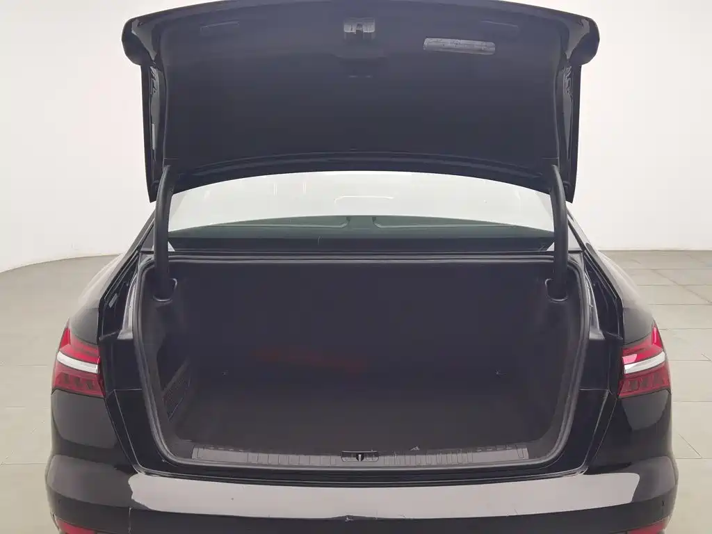 Audi A6L — миниатюра 16