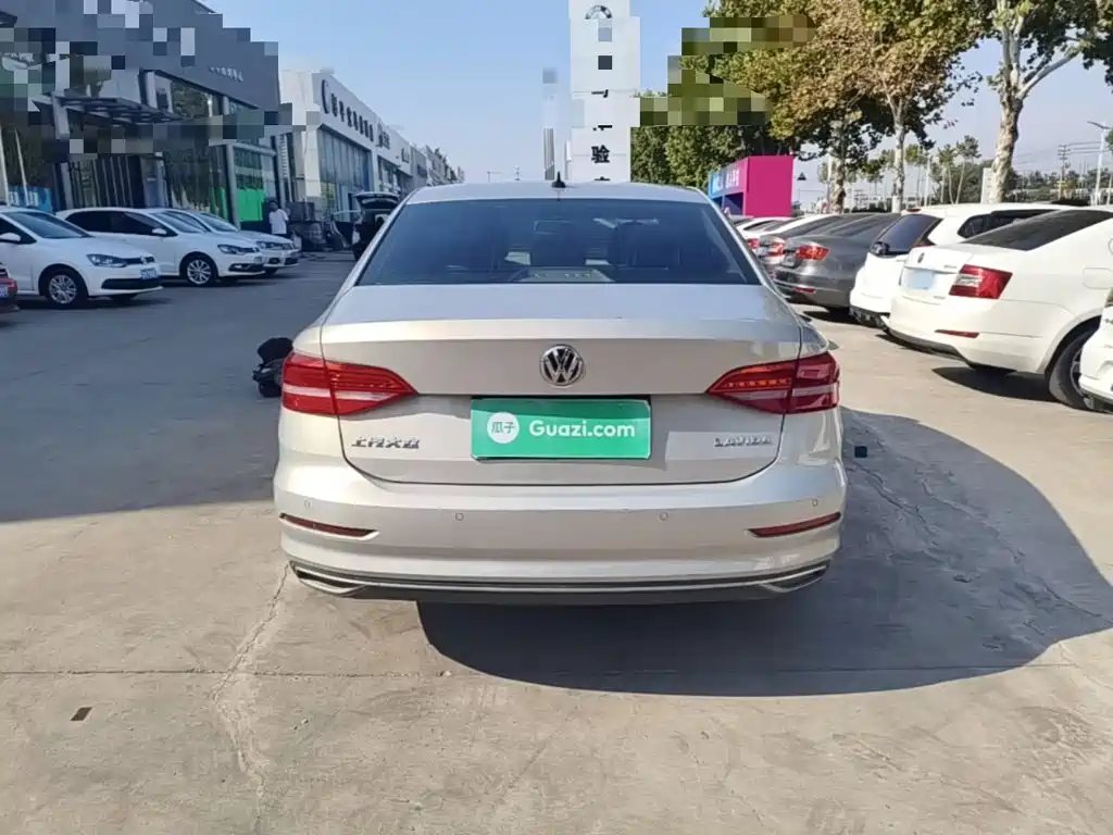 Volkswagen Lavida — миниатюра 6