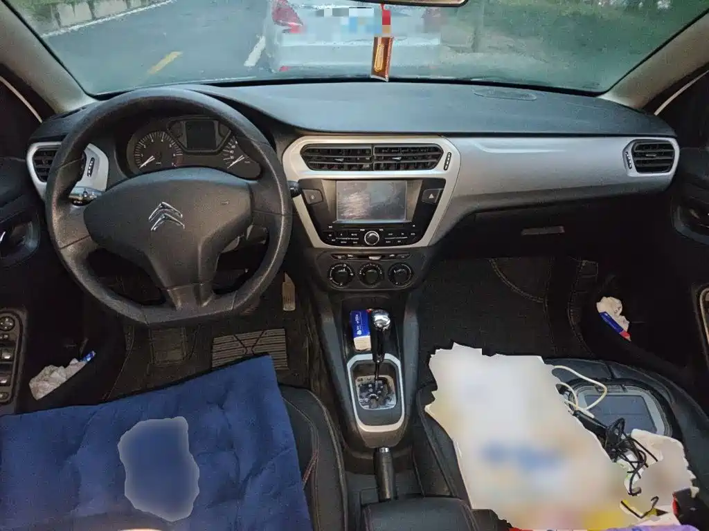 Citroen Elysee — миниатюра 10
