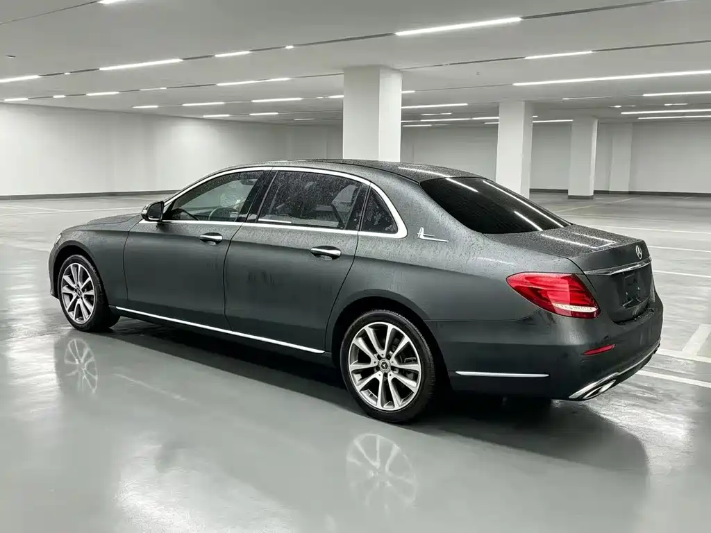 Mercedes-Benz E-Class — миниатюра 4