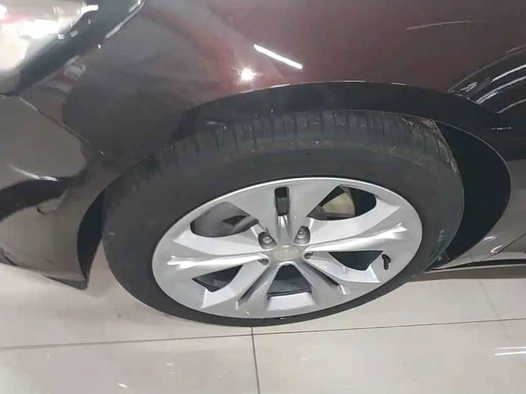 Buick LaCrosse — миниатюра 23