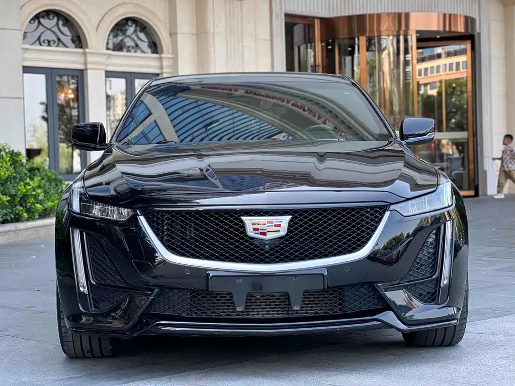 Cadillac CT5 — миниатюра 2