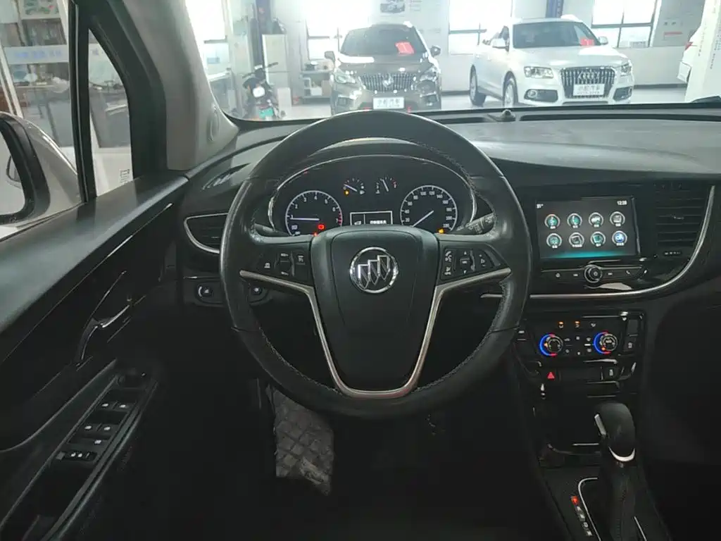 Buick Encore — миниатюра 11