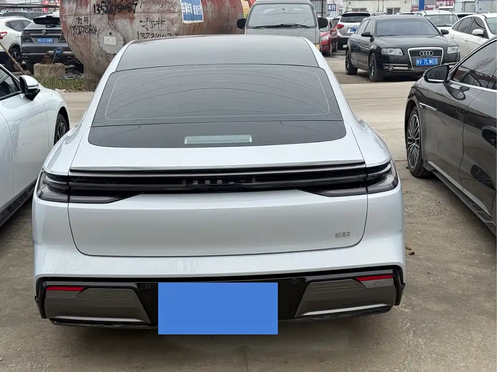 GEELY GALAXY GALAXY E8