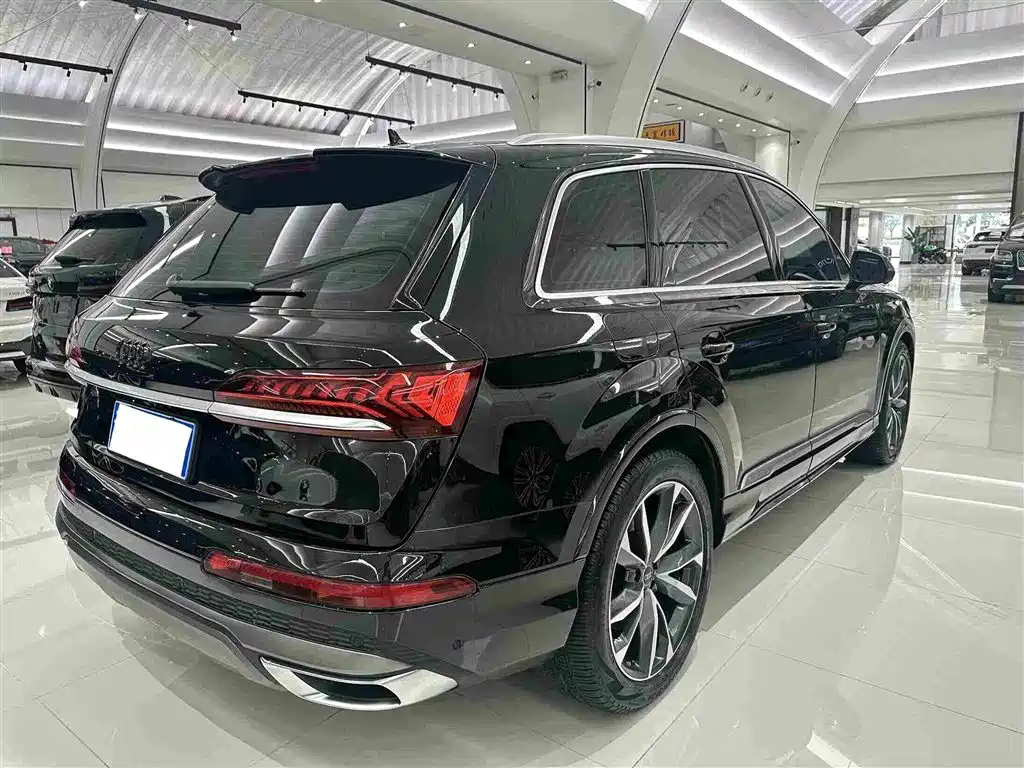 Audi Q7 — миниатюра 20