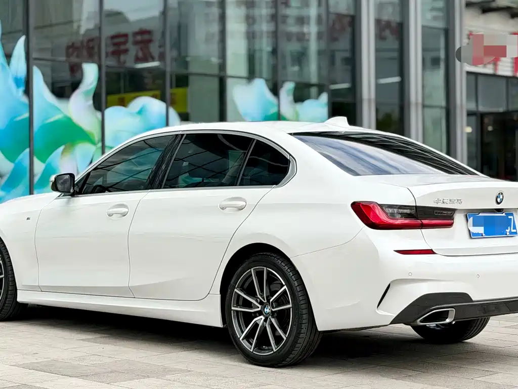 BMW 3 Series — миниатюра 4