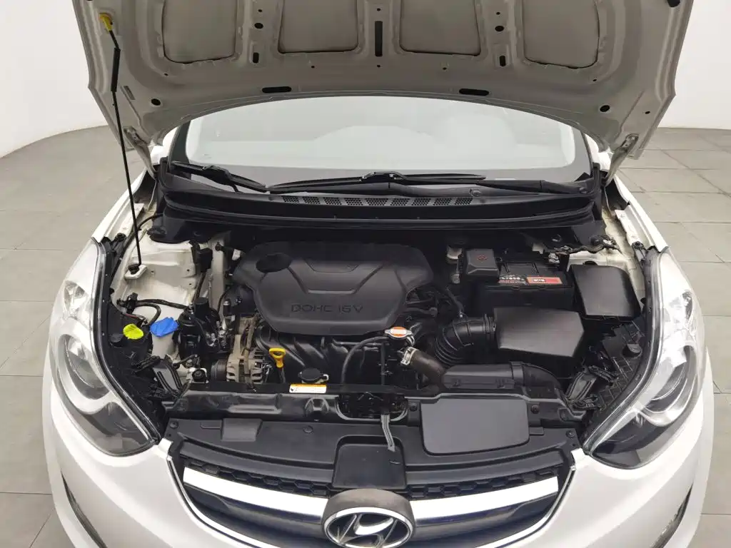 Hyundai Elantra Langdong — миниатюра 6