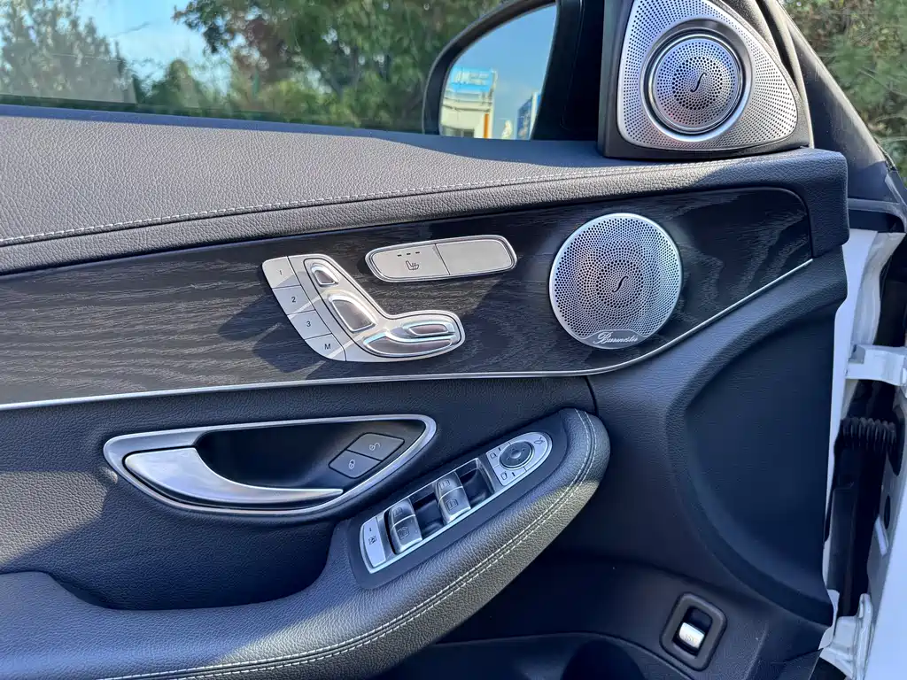 Mercedes-Benz C-Class — миниатюра 17