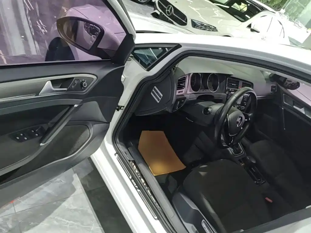 Volkswagen Golf — миниатюра 16
