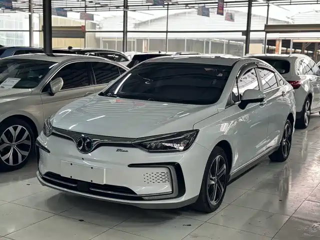 2018 BAIC EU5