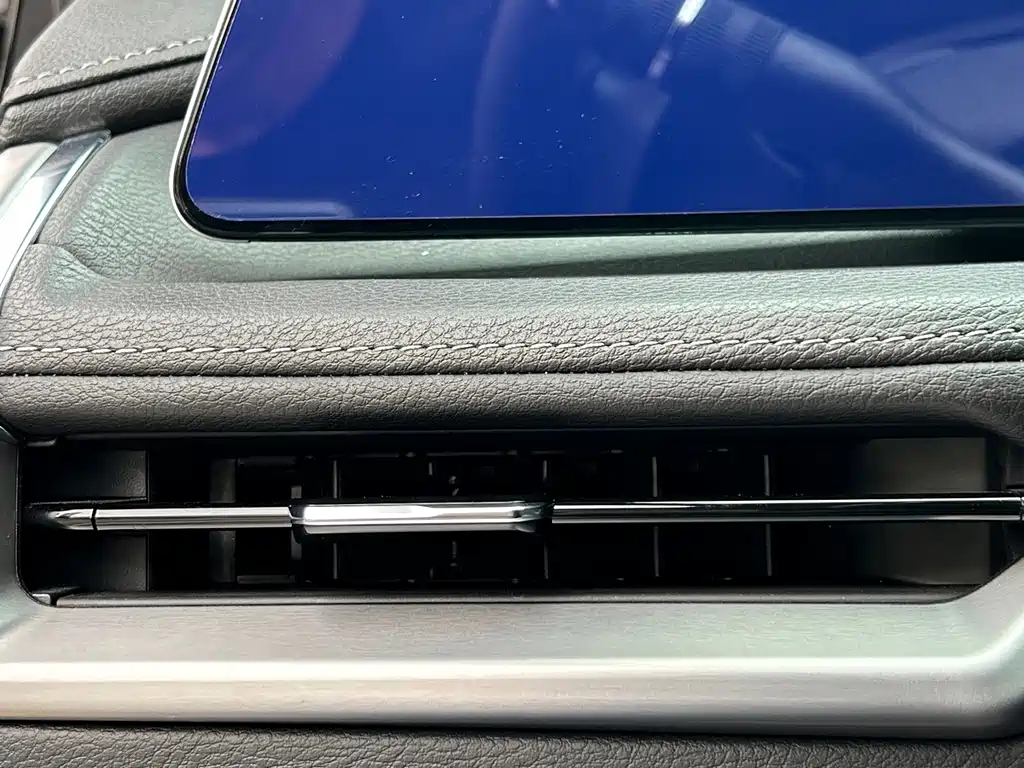Cadillac XT4 — миниатюра 27