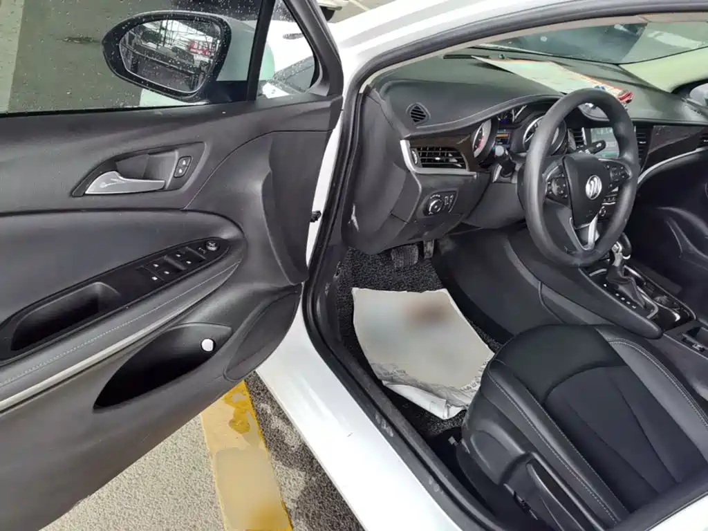 Buick Verano — миниатюра 16