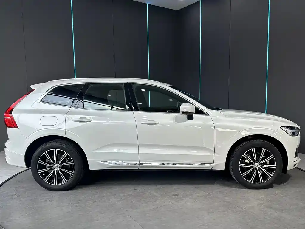 Volvo XC60 2021 T5 Luxury