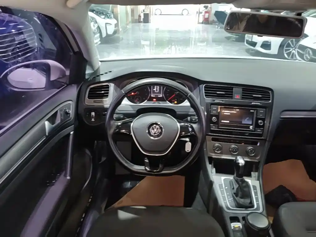 Volkswagen Golf — миниатюра 11