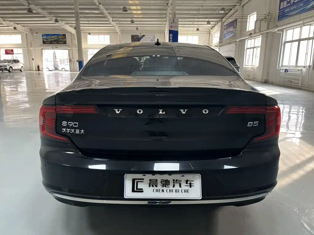 Volvo S90 — миниатюра 5